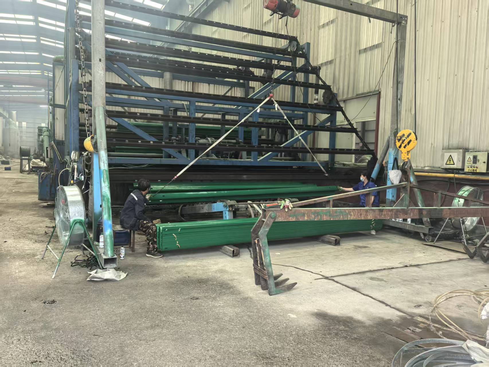 沧州市波形护栏环氧锌基波形护栏 - 方案